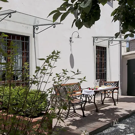 Villamorosa Guest house 3*